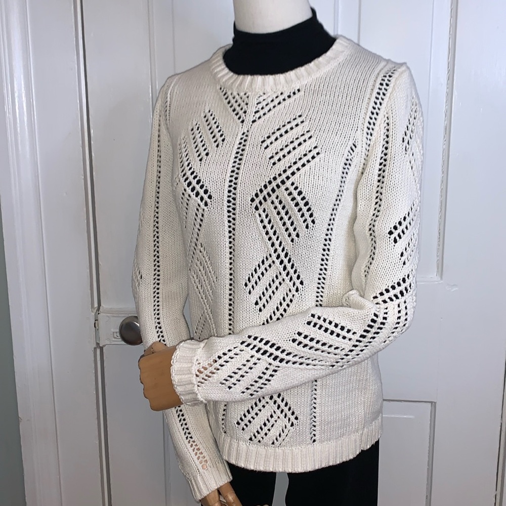 GAP IVORY CREWNECK SWEATER WITH OPEN WEAVE DESIGN
